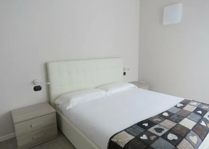 Lake Como Apartments